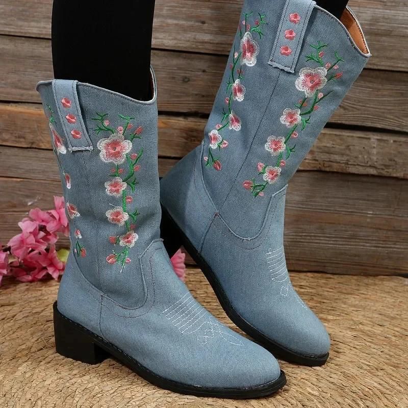 Stylische Denim-Westernstiefel mit Blumendesign  - Felda