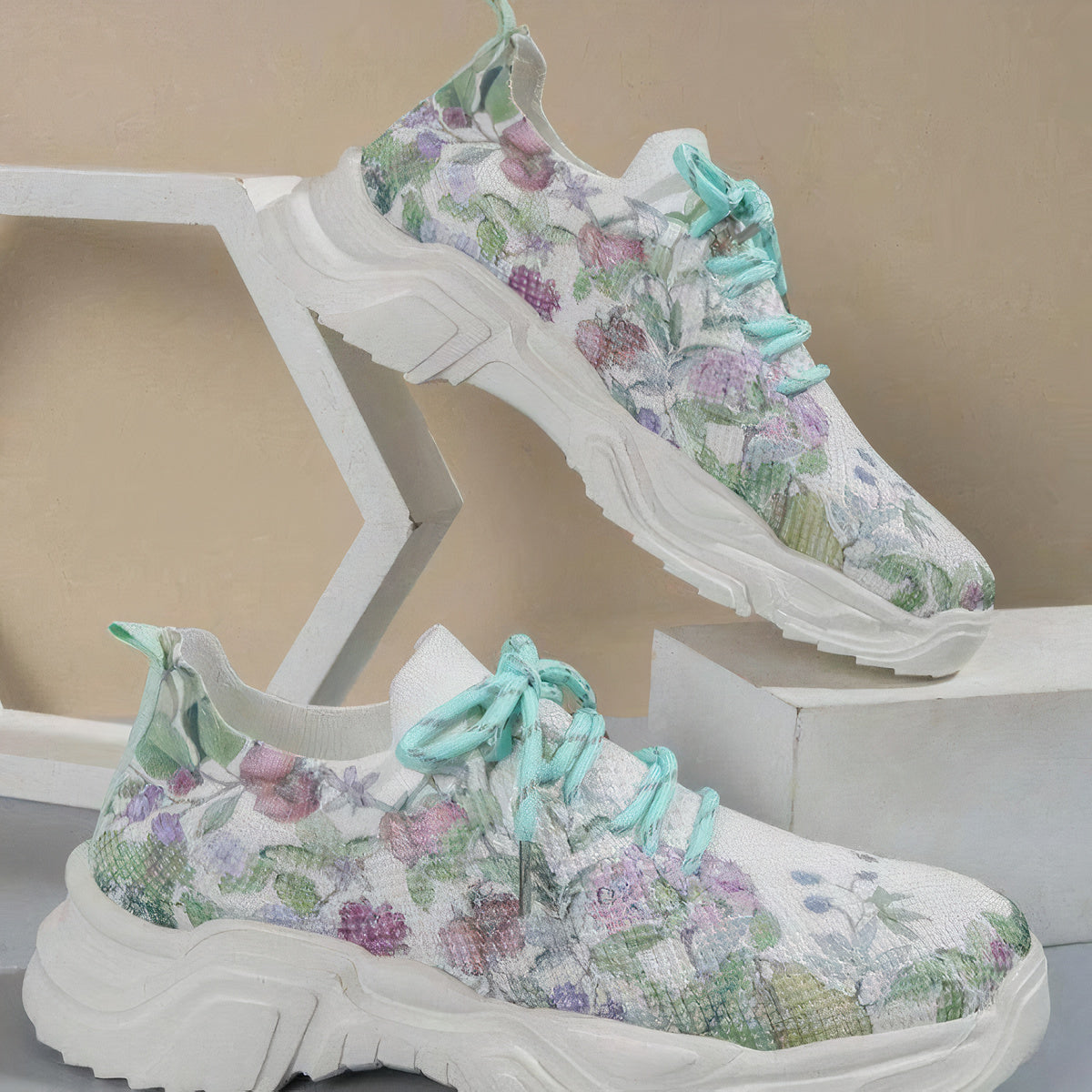 Orthopädische Turnschuhe mit Blumenmuster zum Schnüren - Sika