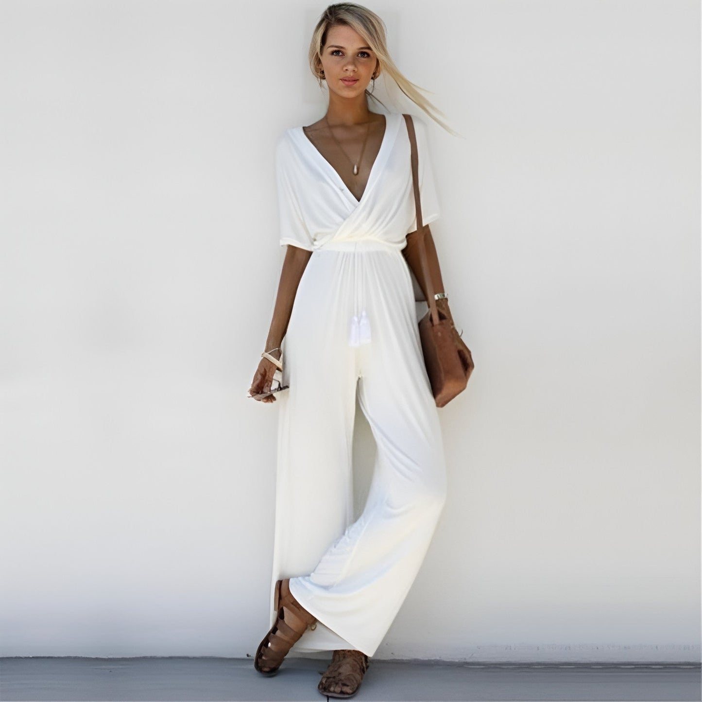 Sexy und raffinierter Jumpsuit mit V-Ausschnitt - Norah