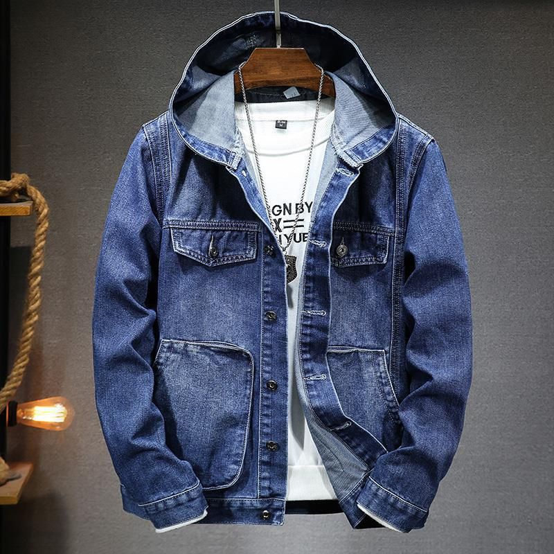 Herren Urban Denim-Jacke mit Kapuze, ideal für kühle Herbst- und Wintertage.





