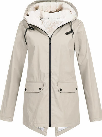 Jacke mit Kapuze und Reißverschluss ideal für Herbst- und Wintertage.