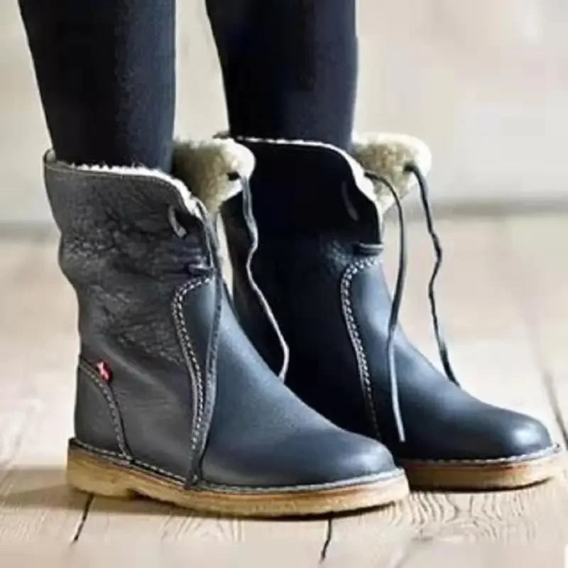 Warme Leder-Schneestiefel mit Plüschfütterung, ideal für kalte Tage, aus hochwertigem Leder mit rutschfester Sohle und bequemer Schnürung.