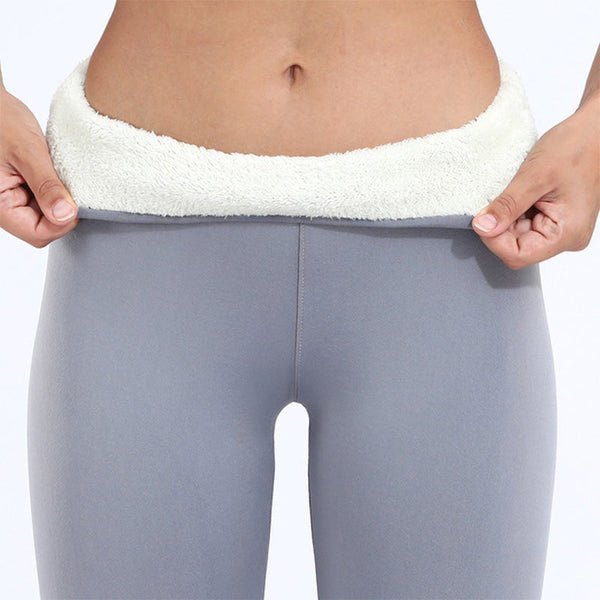 Warme Winterleggings für Frauen mit weichem Fleece-Innenfutter, ideal für kalte Herbst- und Wintertage, bietet Komfort und Elastizität.