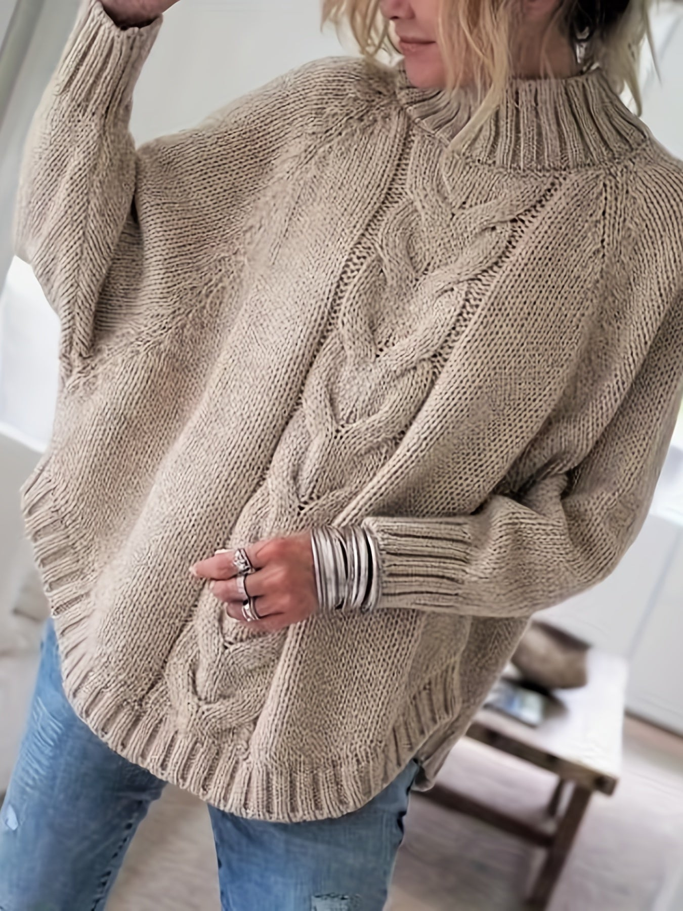 Warmer Strickpullover für Frauen mit elegantem Zopfmuster, ideal für Herbst- und Wintertage